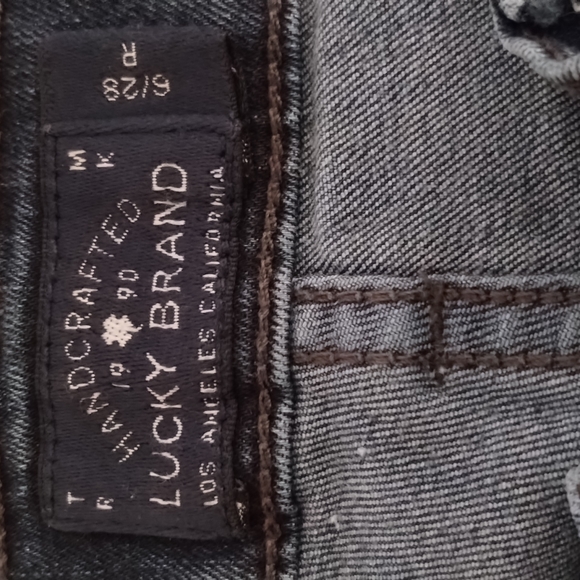 LUCKY BRAND BROOKE BOOT Jeans, EUC, Slim boot cut legs. - Picture 4 of 12